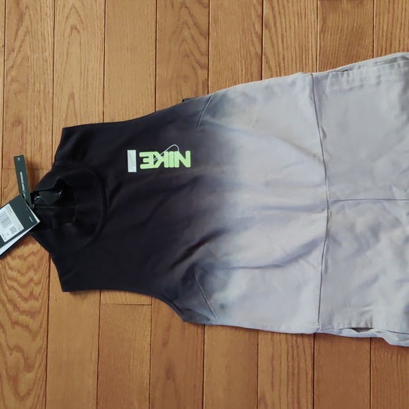 Nike Women's jumpsuit - Picture 5 of 7